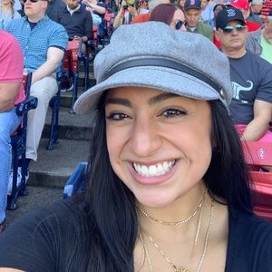 Meet your Posher, Ellyssa